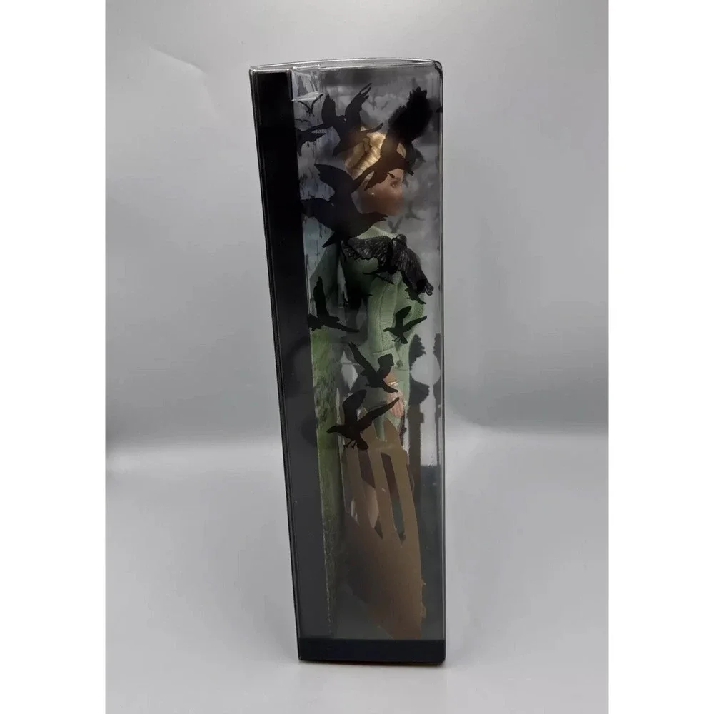 2008 The‎ Birds Barbie Doll - Black Label - Alfred Hitchcock 1963 Movie L9633